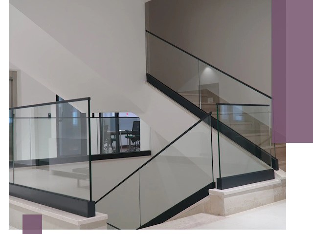 Стеклянные перила премиум-класса с установкой в Ставрополе