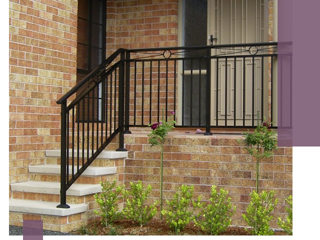 Уличные перила из металла под ключ в Ставрополе