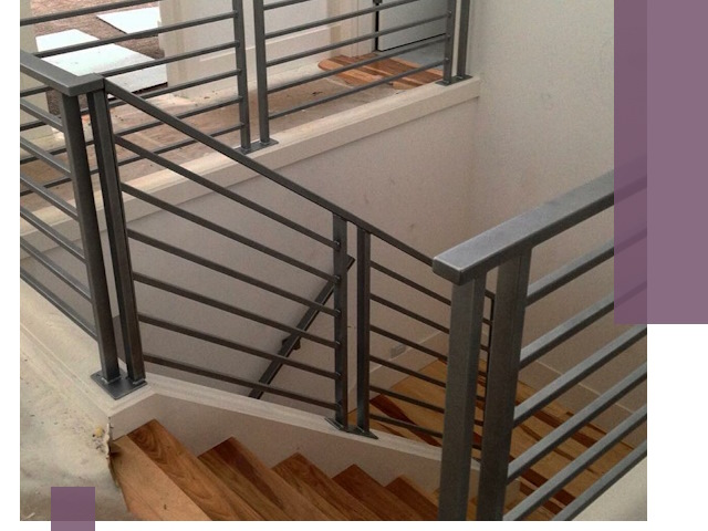 Изготовление поручней из металла и дерева в Ставрополе